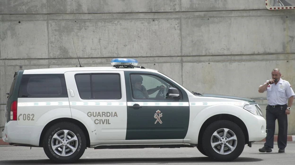 Un coche de la Guardia Civil durante una operación