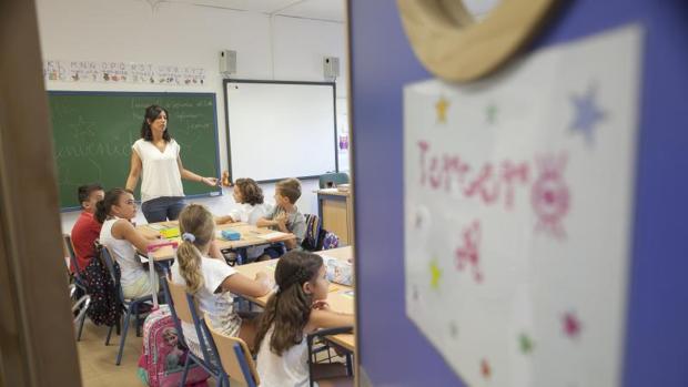 La educación en Córdoba vista por los docentes: personal insuficiente, mucha burocracia y bajos sueldos