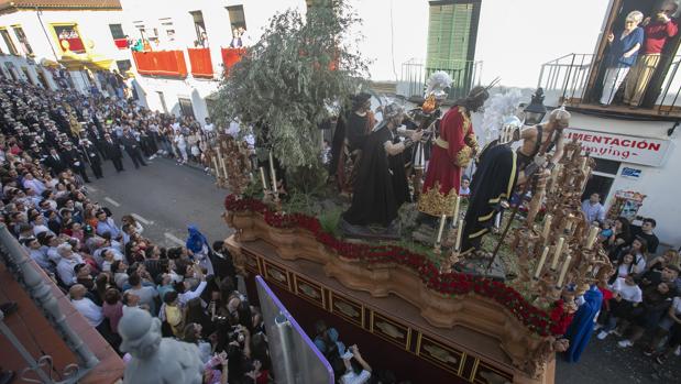 El Prendimiento se cae de la magna de nazarenos de Córdoba por la talla y restauración de su paso