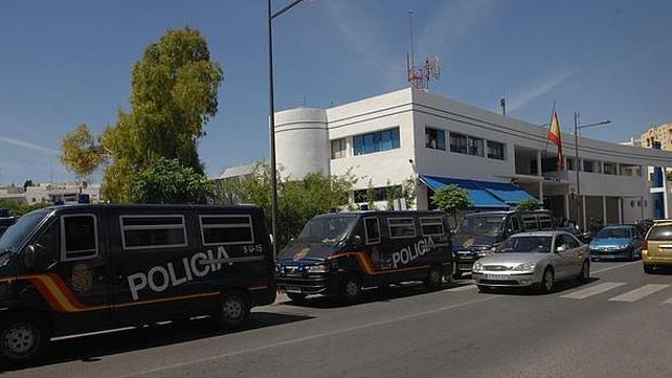 Los dibujos de una niña en el colegio en Marbella revelan las palizas que recibía de su madre