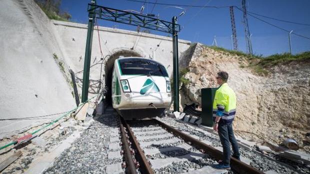 El AVE de Granada, una alta velocidad de tortuga