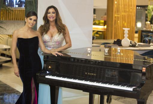 Eva Longoria y María Bravo antes de la gala