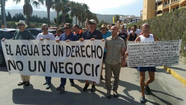 Vecinos de Tarifa soportan continuos cortes de agua