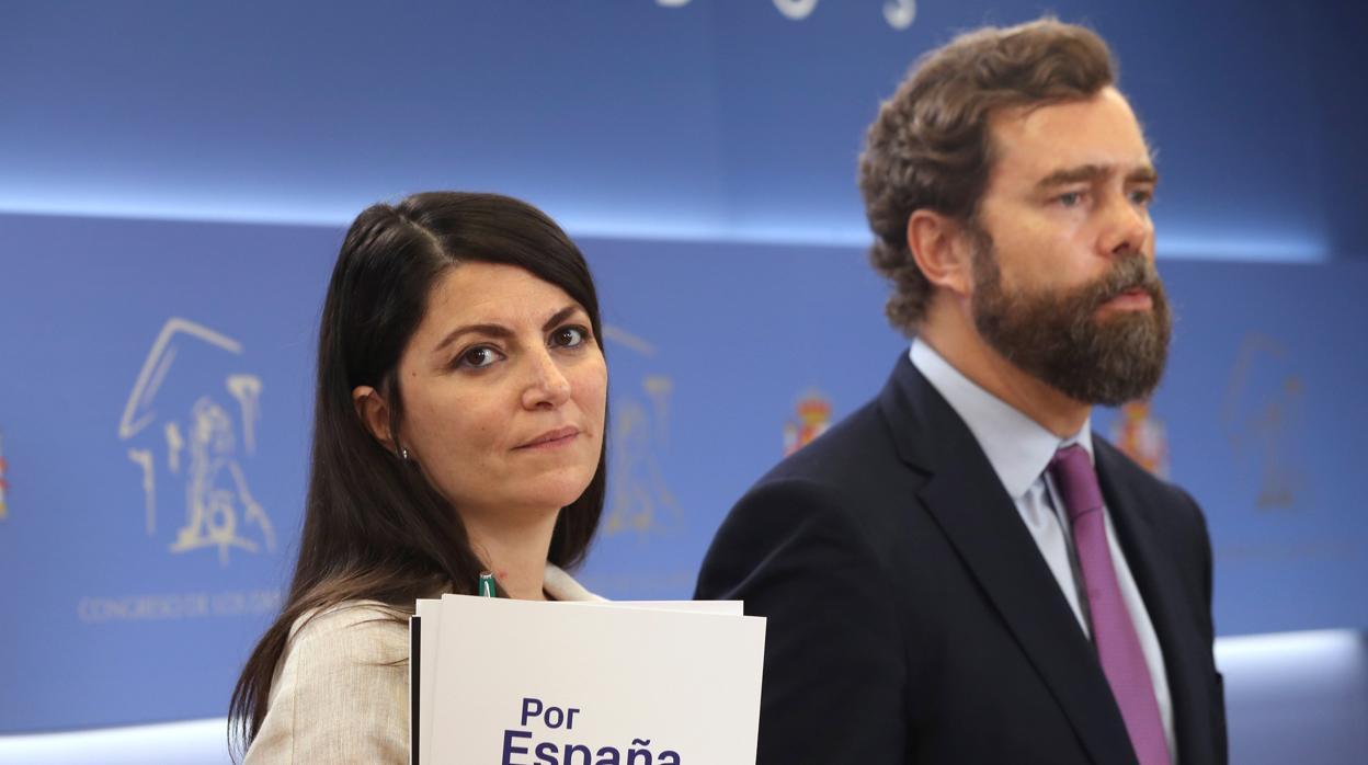 Los diputados de Vox Macarena Olona e Iván Espinosa de los Monteros anunciaron la campaña por Borja