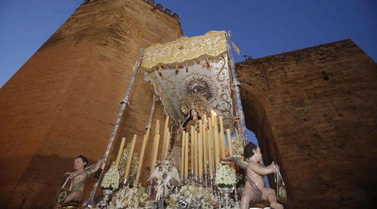 La Virgen del Carmen de San Cayetano a la altura de la Torre Malmuerta