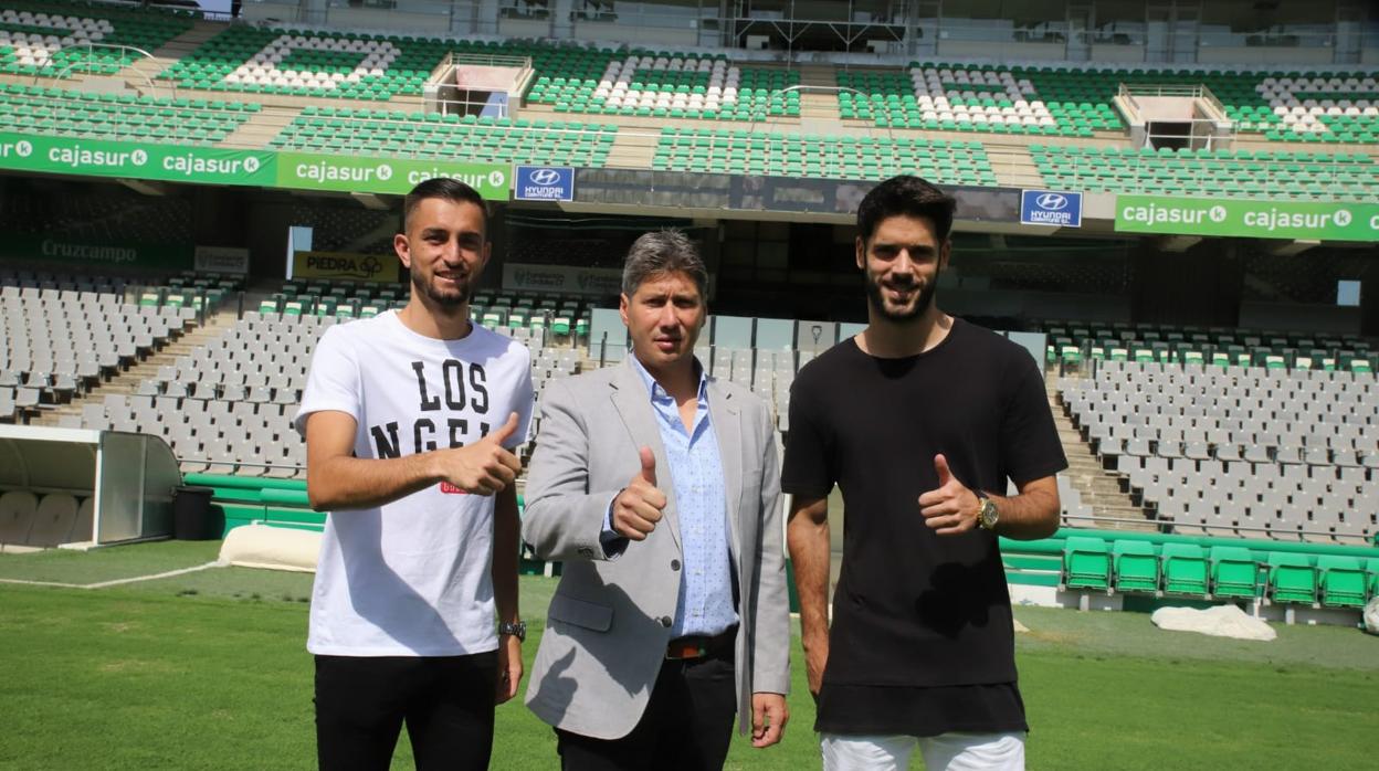 José Antonio González y Fernando Román junto a Alfonso Serrano