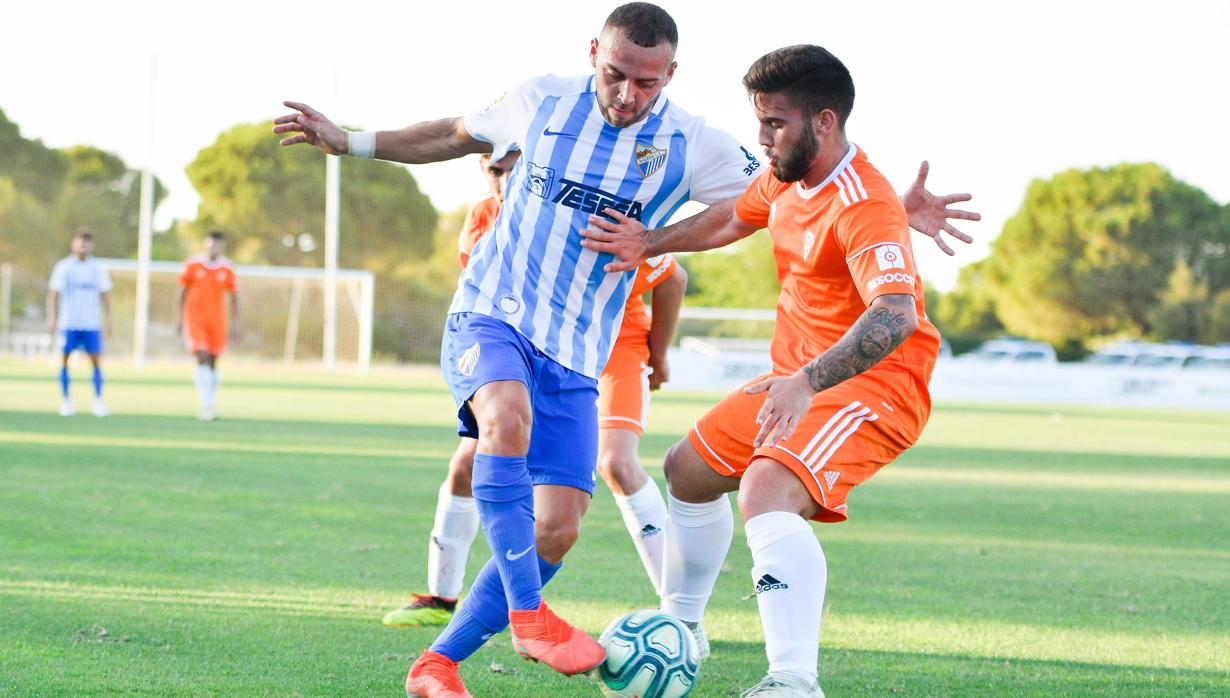 El Córdoba CF deja buenas sensaciones en un empate ante el Málaga CF (1-1)