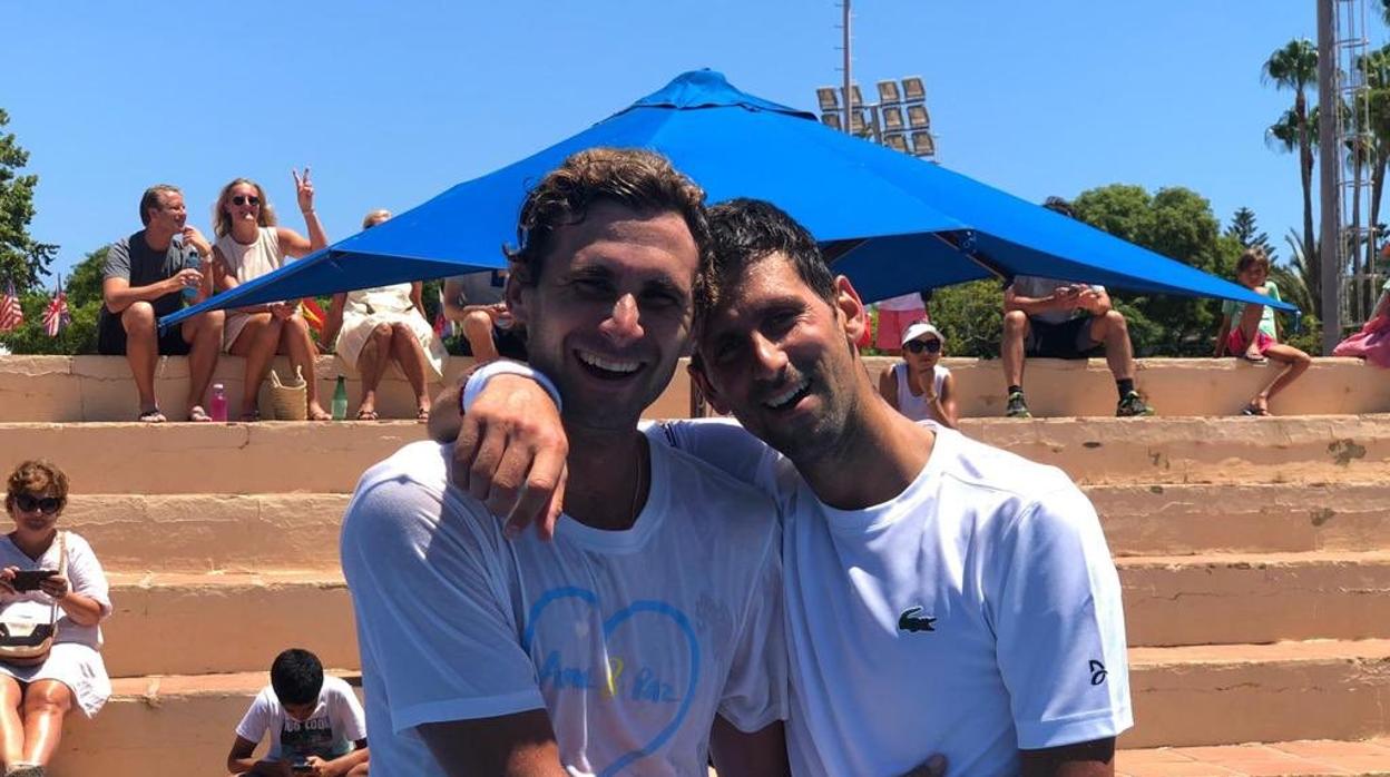 Novak Djokovic junta su hermano Marko en Marbella