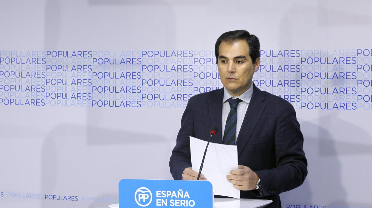 José Antonio Nieto en una rueda de prensa en la sede del PP