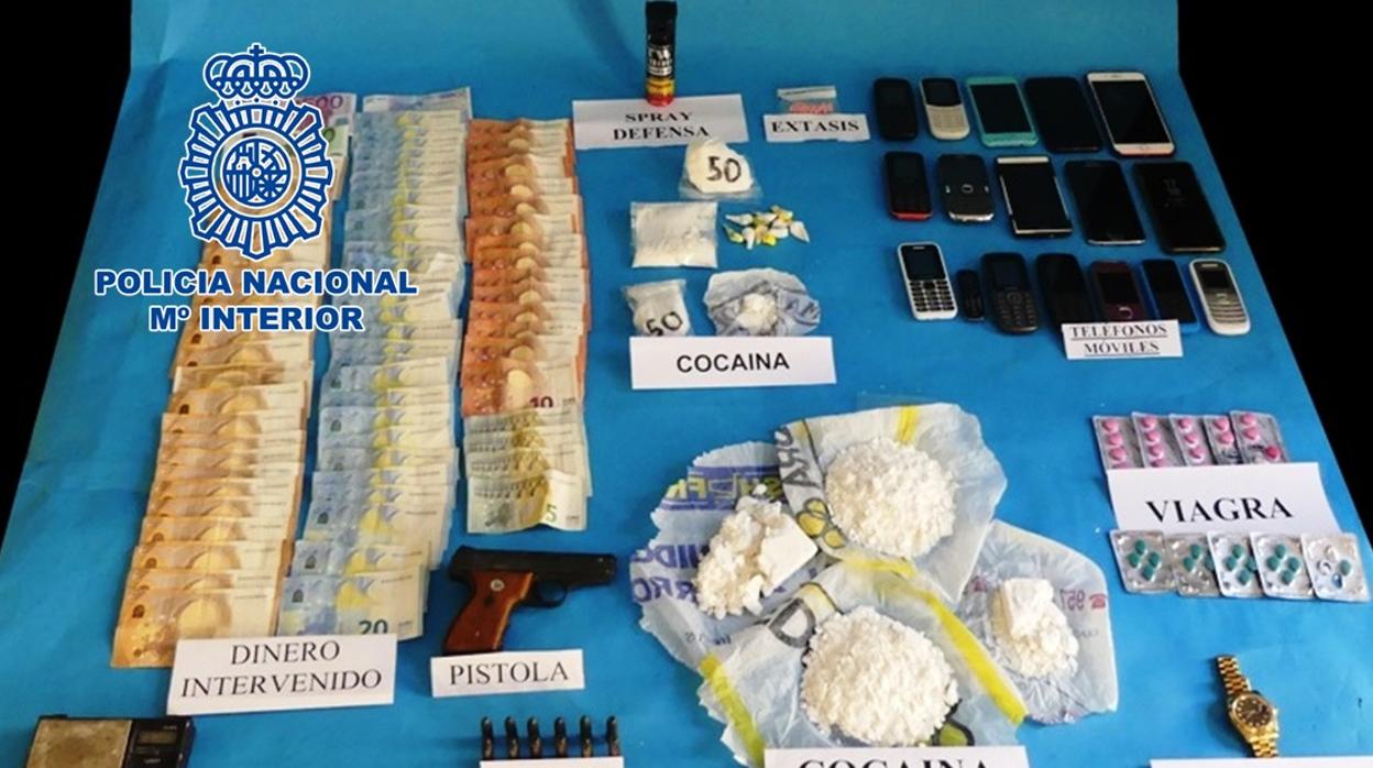 Droga y dinero incautado por la Policía