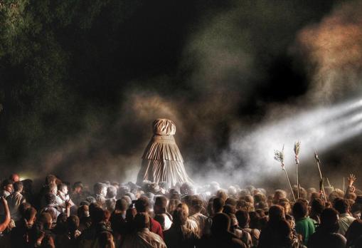 La Virgen del Rocío de camino a Almonte