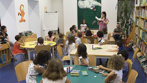 Títeres y castillos mágicos para los más pequeños de Córdoba en la programación infantil de Cosmopoética