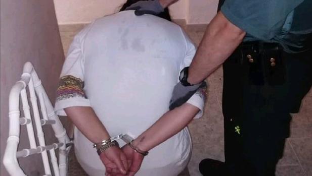 Prisión para la mujer que apuñaló a su novio en Mijas