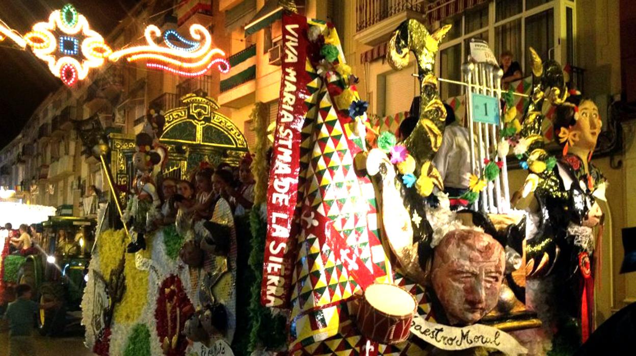 Carroza con motivo de la Batalla de las Flores en Cabra