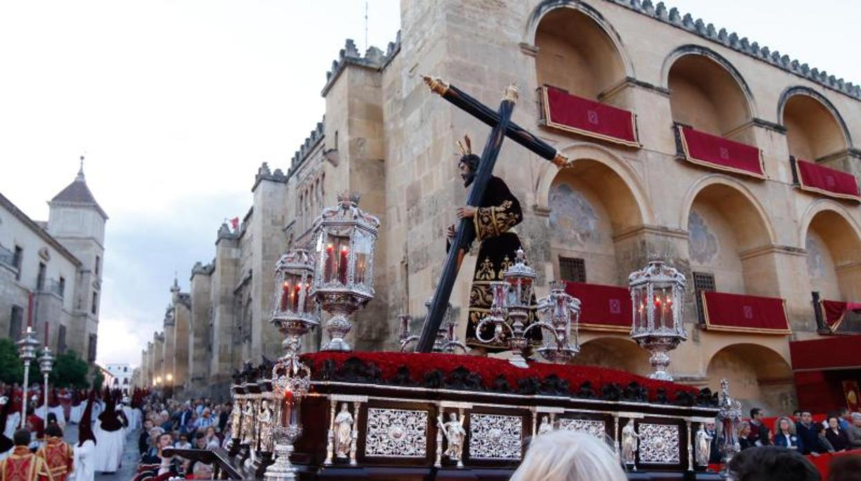 El Señor de los Reyes llegando a la Catedral el pasado Lunes Santo