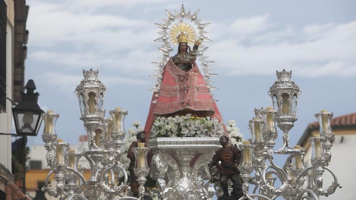 La Virgen de Villaviciosa en su última salida