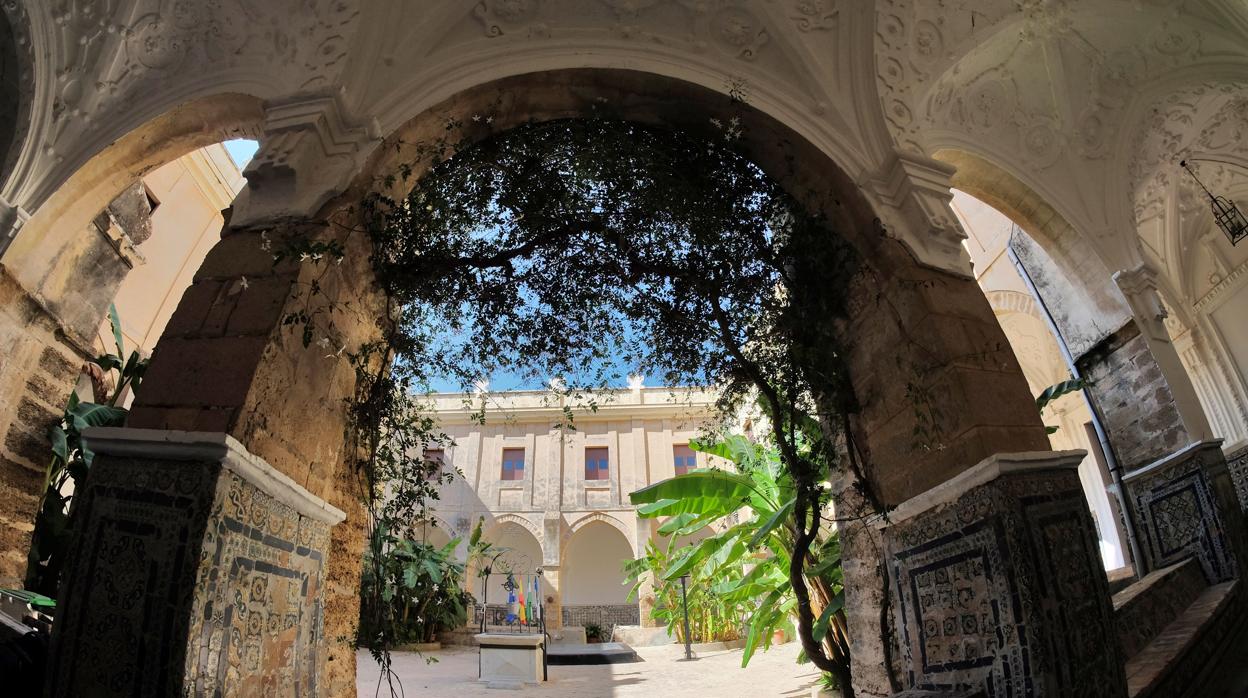 Patio del actual monasterio franciscano