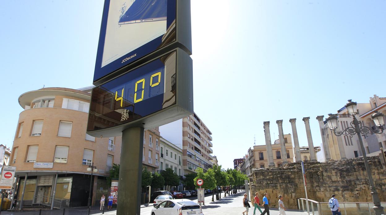 Los termómetros seguirán por encima de los 39 grados esta semana