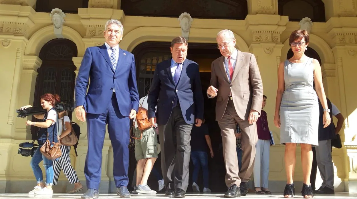 El ministro Planas y el alcalde ha fijado los detalles en Málaga