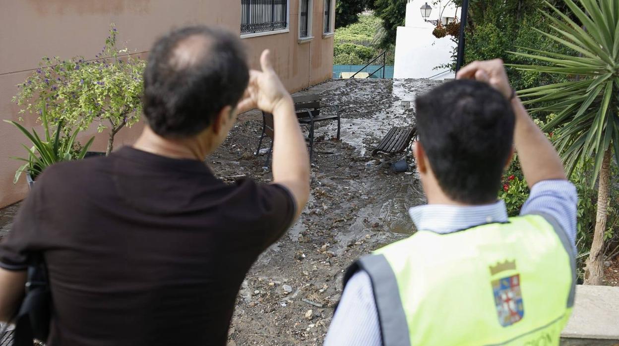 Una veintena de municipios están intransitables por el lodo arrastrado.