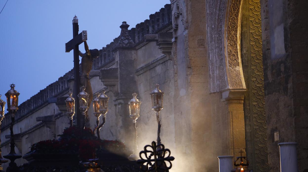 El Cristo de la Clemencia, a su llegada a la Catedral para la exposición magna