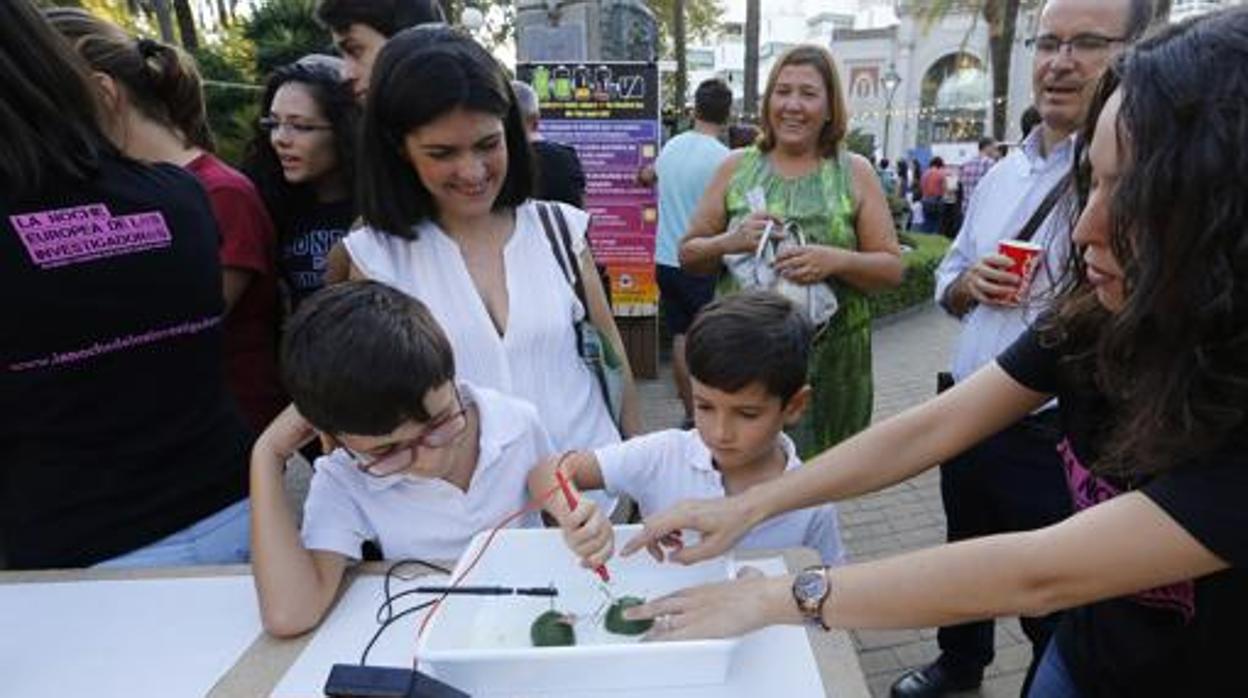 La Noche Europea de los Investigadores llevará la ciencia a las calles