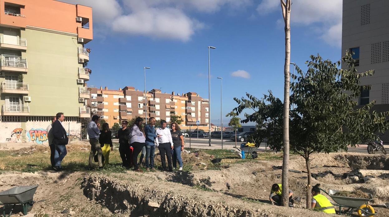 Visita del alcalde, Julio Millán, al parque arqueológico