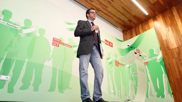 El código ético del PSOE obliga a dimitir al alcalde de Encinas Reales