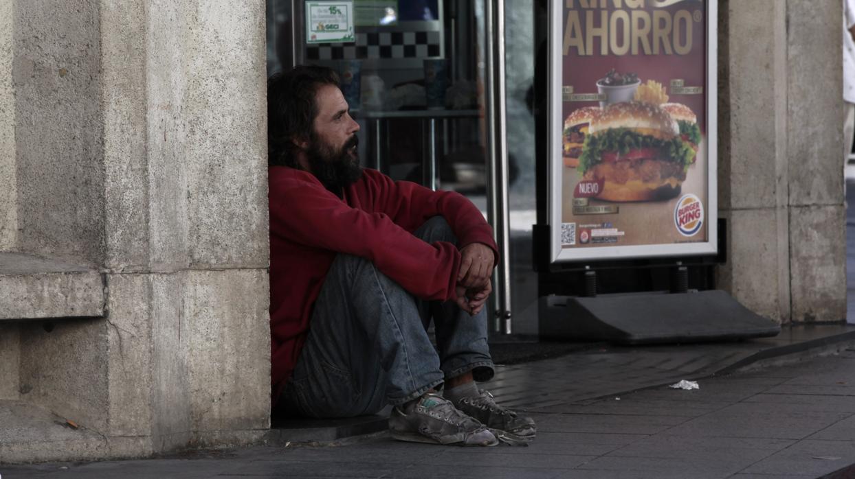 El gasto en prestaciones sociales en Andalucía es «notablemente inferior al del Estado», según Cáritas