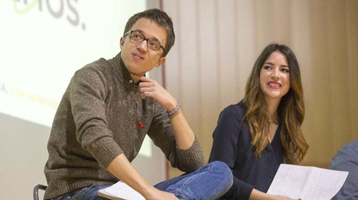 Íñigo Errejón y Ana Terrón, en 2015, durante un mitin en Granada.