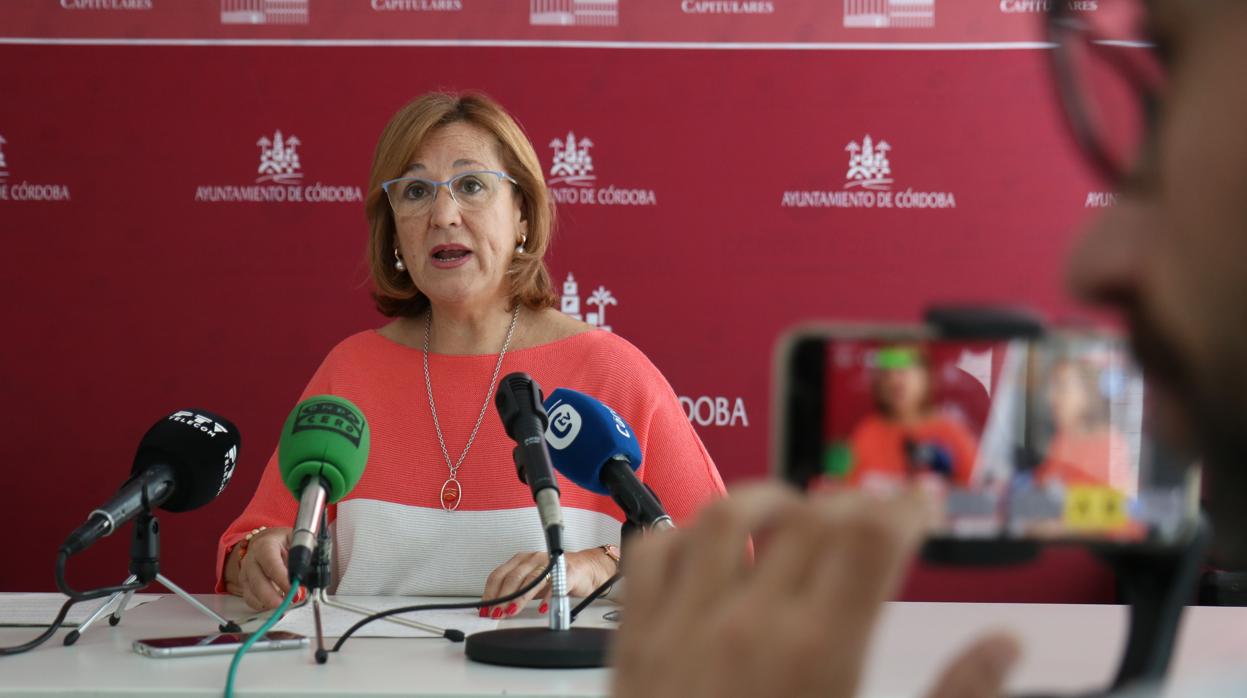 Laura Ruiz en una rueda de prensa