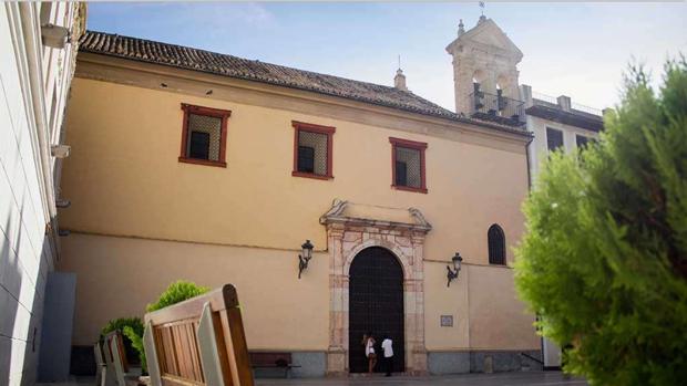 Profanan y esparcen formas sagradas en la ermita de la Rosa de Montilla