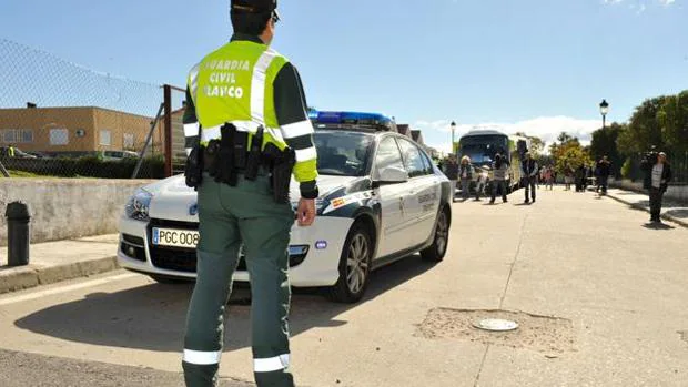 Muere tras apuñalar a un guardia civil fuera de servicio en Granada