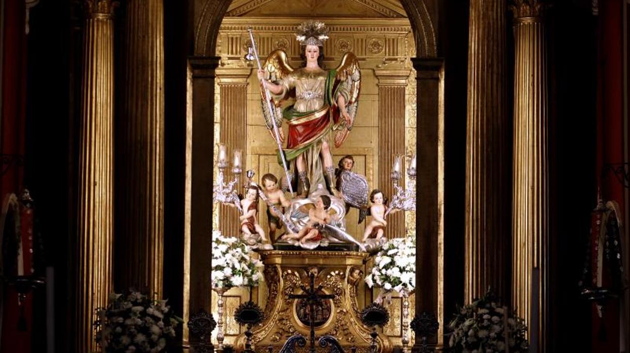 San Rafael Custodio en su altar en el Juramento
