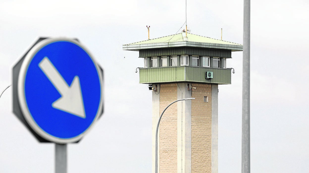 Torre de vigilancia de la prisión de Alcolea