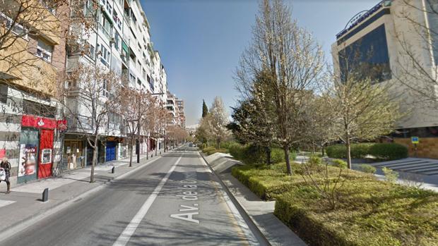 Dos policías heridos persiguiendo a un hombre por las calles de Granada