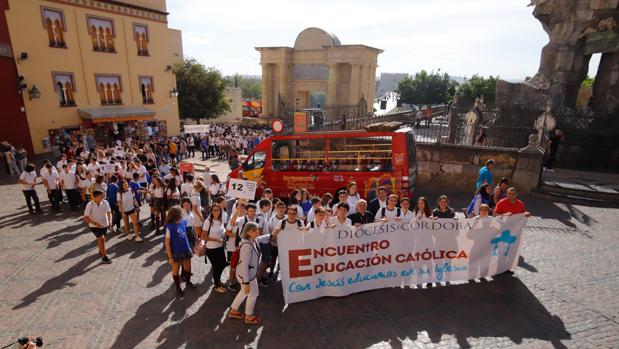 Más de un millar de alumnos de Escuelas Católicas reinvindican la educación con Jesús