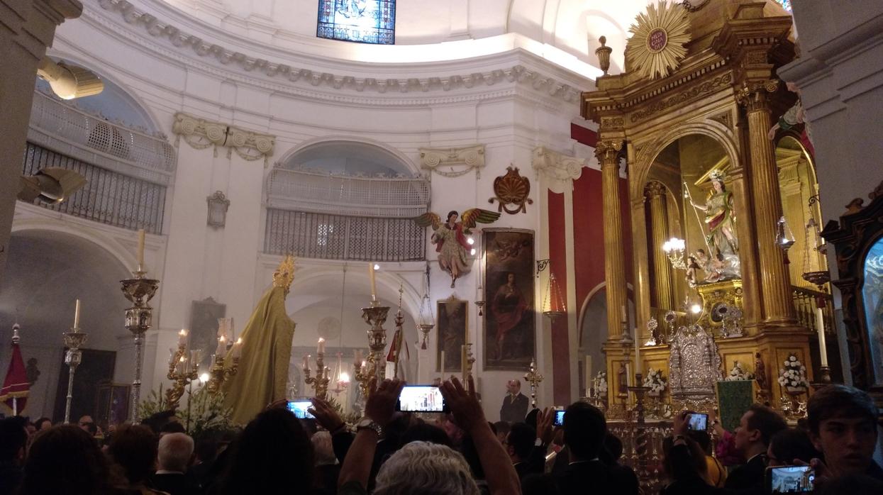 La Paz ante San Rafael en la mañana del domingo