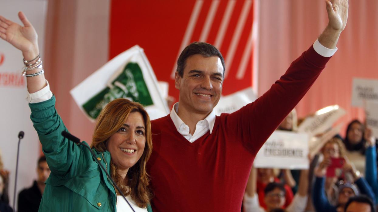 Susana Díaz y Pedro Sánchez en el mitin que compartieron en 2015 en Pino Montano