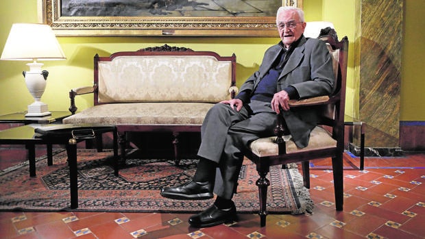 Nieto Cumplido, archivero de la Mezquita-Catedral: «Antonio Alarcón tuvo la idea de llamar al Icomos»