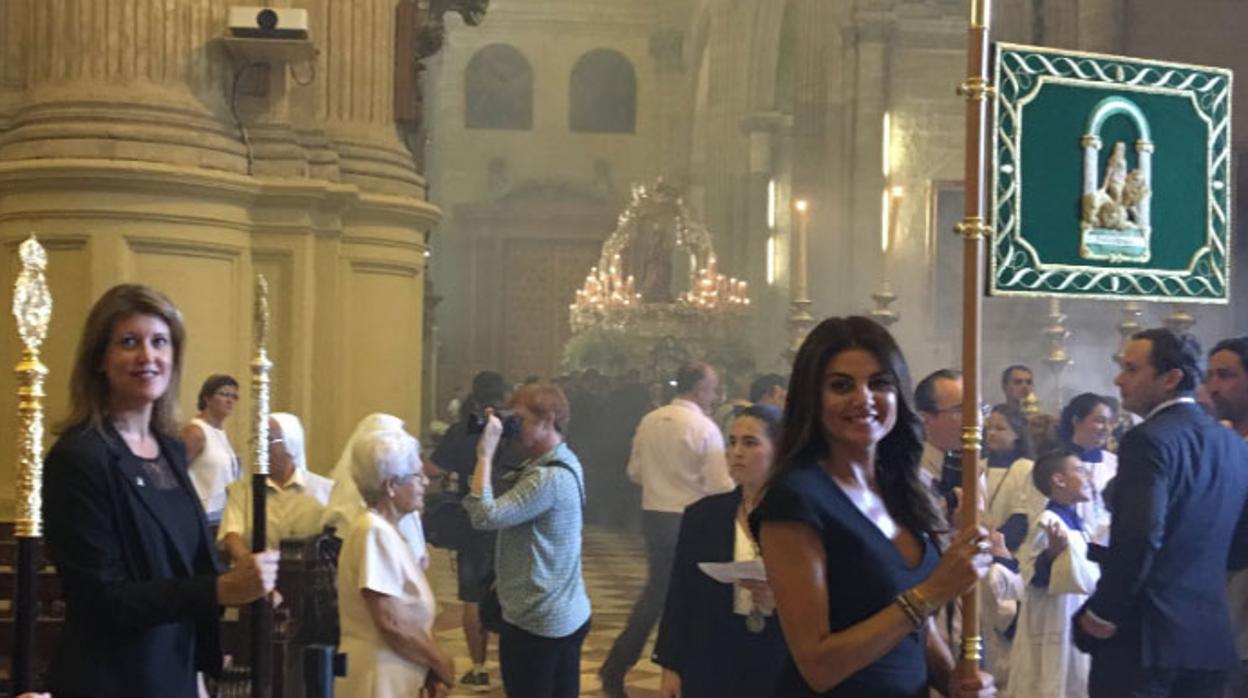 El pendón de la Junta en la procesión de la Virgen de la Victoria de Málaga