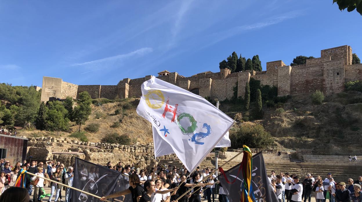 El grupo delante de la Alcazaba de Málaga