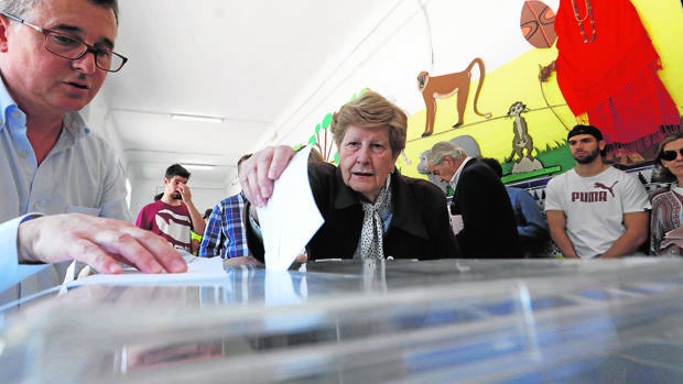 648.333 votantes están llamados hoy en Córdoba a la segunda vuelta de las generales