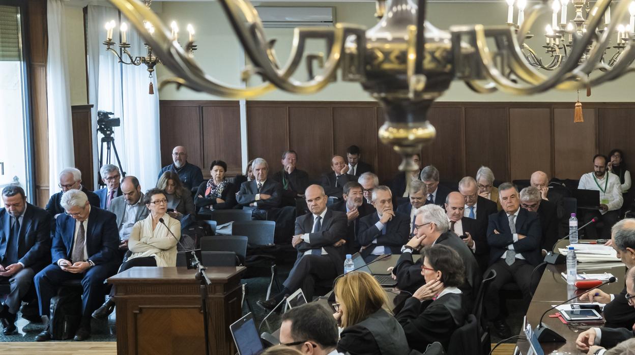 Vista general de la sala de la Audiencia de Sevilla donde se produjo el juicio de la pieza política del caso ERE contra 21 ex altos cargos de la Junta