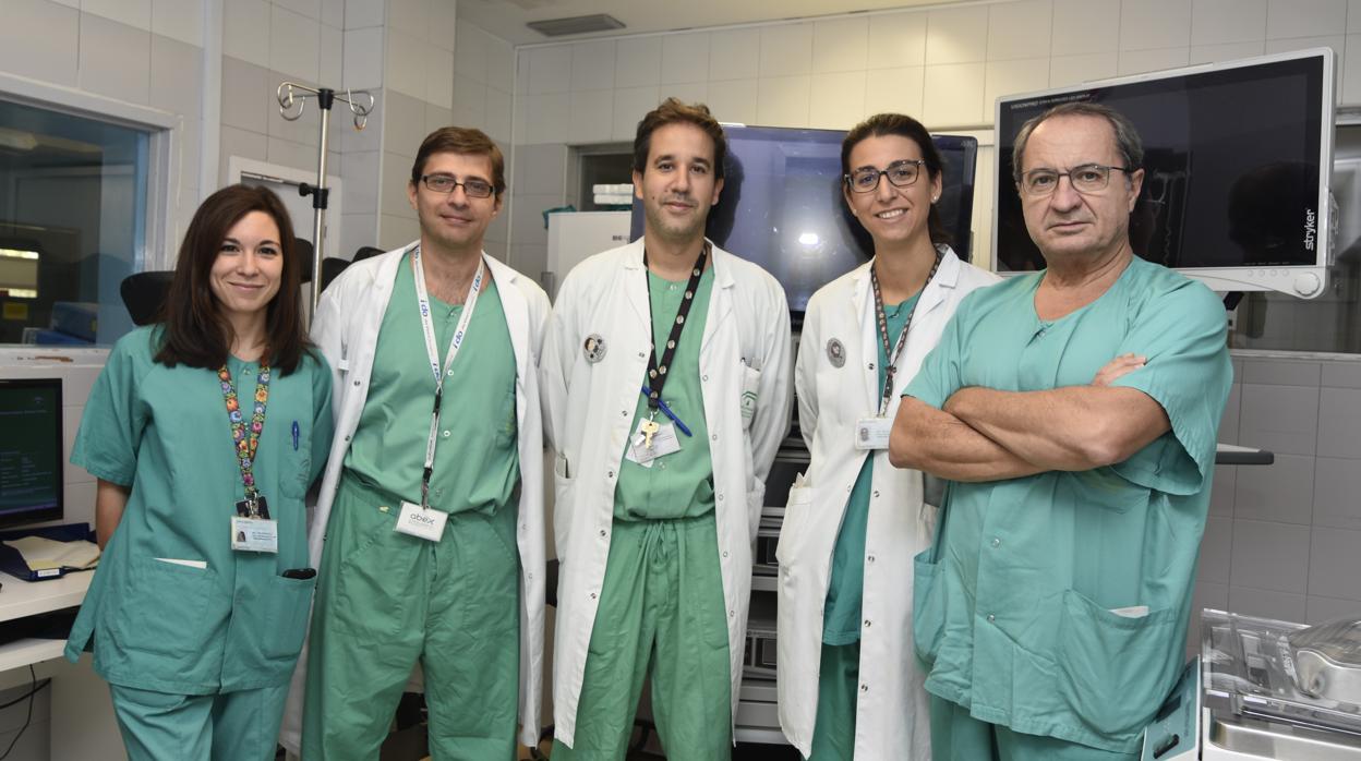 El equipo médico que ha posible la operación en el hospital Reina Sofía de Córdoba