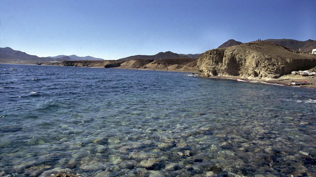 Agua cristalina en el Cabo de Gata.