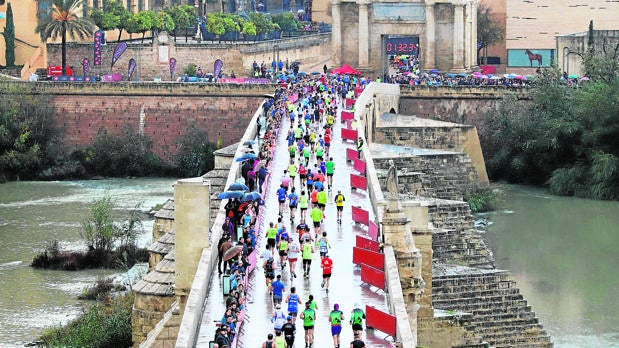 Comienzan los cortes de tráfico por la Media Maratón de Córdoba