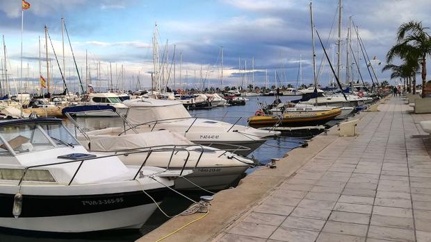 «Los tiros» que alarmaron a los vecinos de Aguadulce son el rodaje de una serie