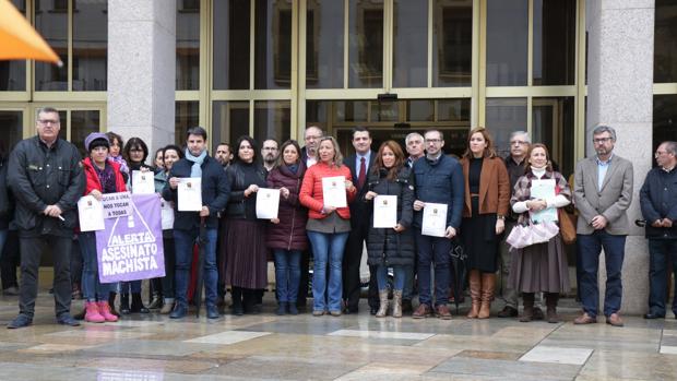 25-N en Córdoba | Minutos de silencio para clamar contra la violencia machista