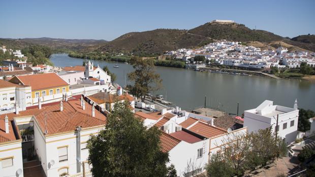 Buscan a un hombre desaparecido en el Guadiana en la zona entre Huelva y Portugal